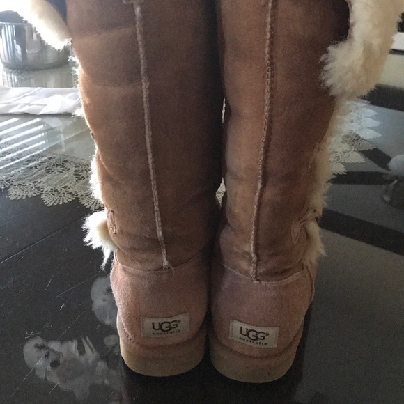 Women’s Bailey ugh boots - Picture 3 of 6